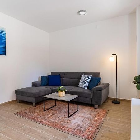 Apartment Blue Monstera Црес Экстерьер фото