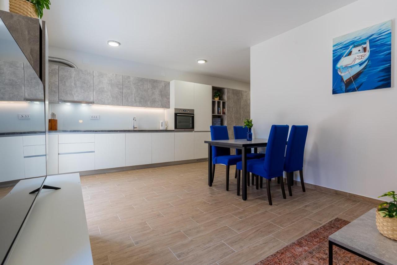 Apartment Blue Monstera Црес Экстерьер фото