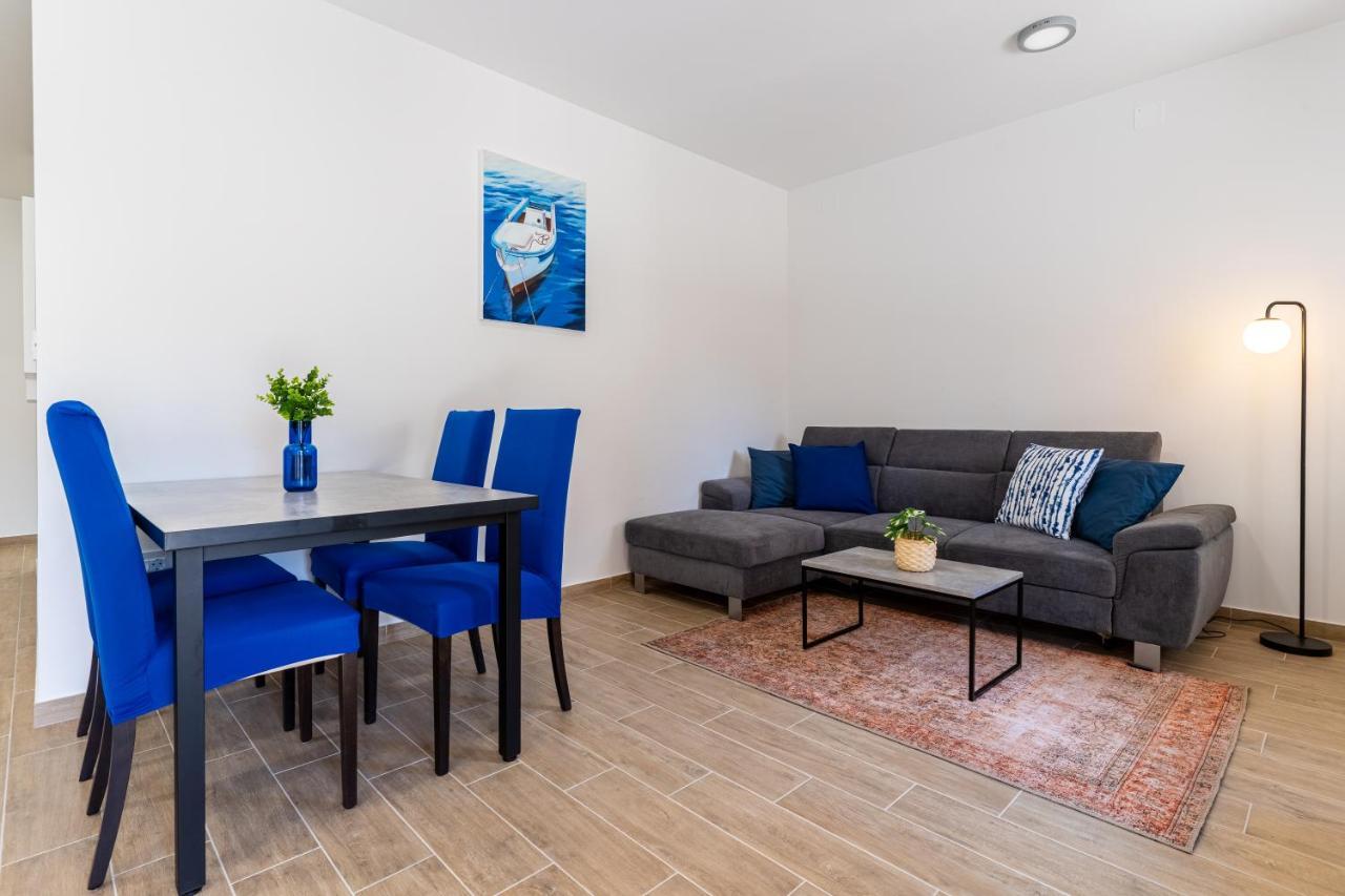 Apartment Blue Monstera Црес Экстерьер фото